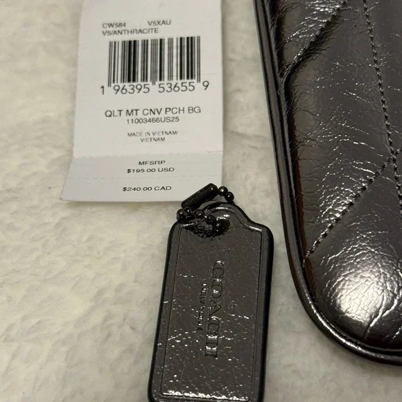 NWT Elegant Silver Quilted Women's Pouch Bag - Picture 2 of 4